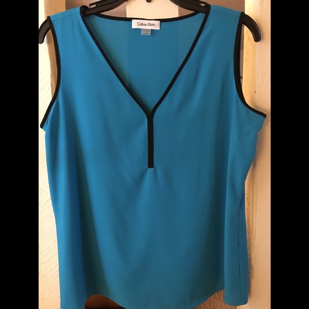 Beautiful never worn Calvin Klein sleeveless top